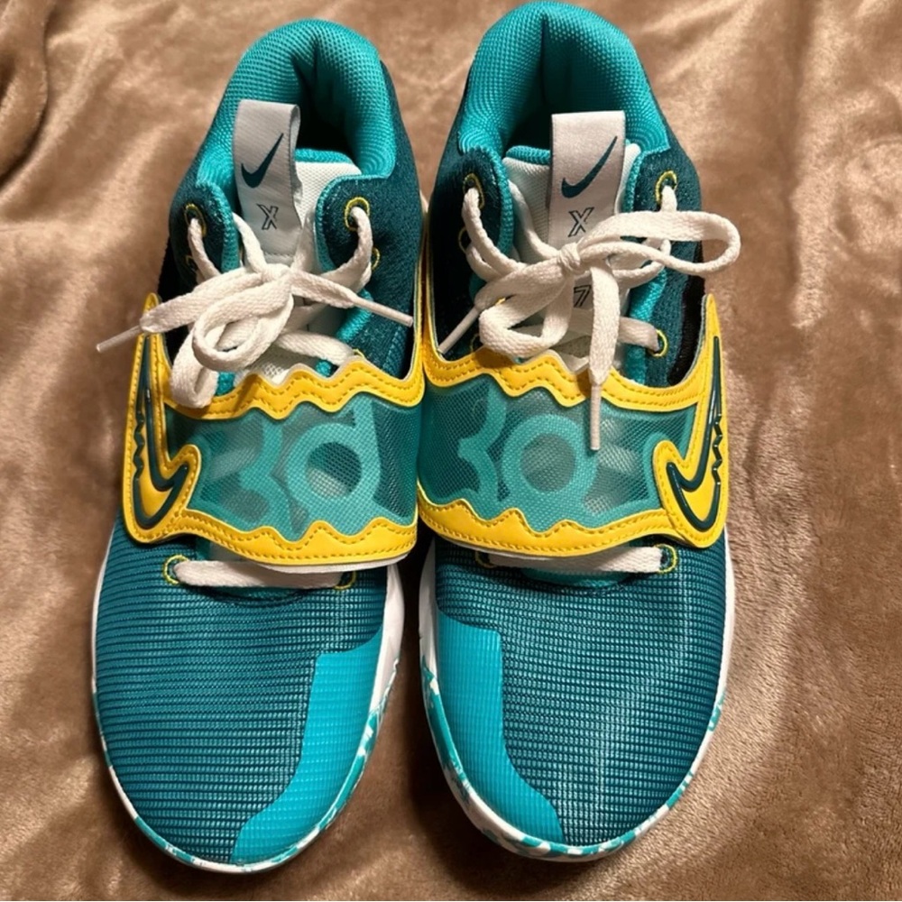 NIKE MENS KD TREY 5 X BASKETBALL SHOES